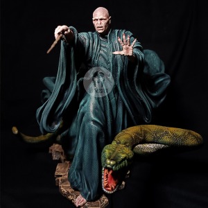 Lord Voldemort & Nagini 6K Diaroma Figür